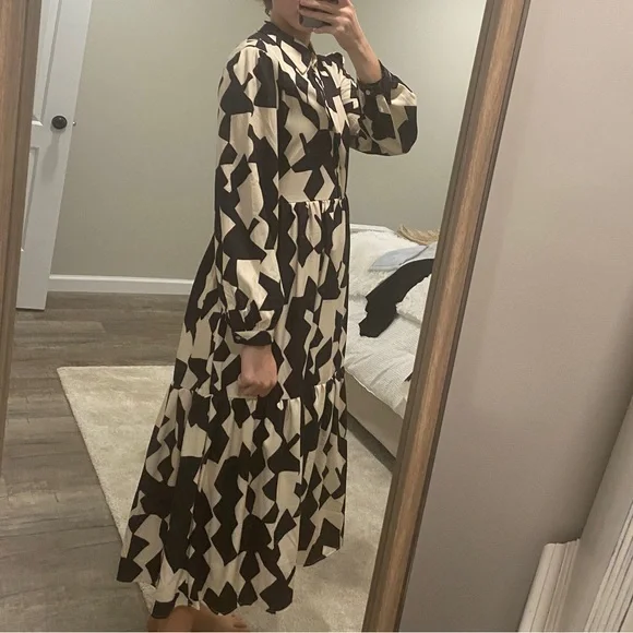 Long Black & Tan Dress - Picture 2 of 2